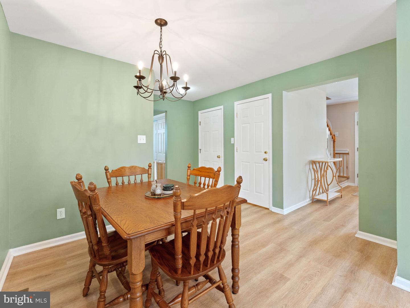 443 Hemlock Ter Property Photo 6