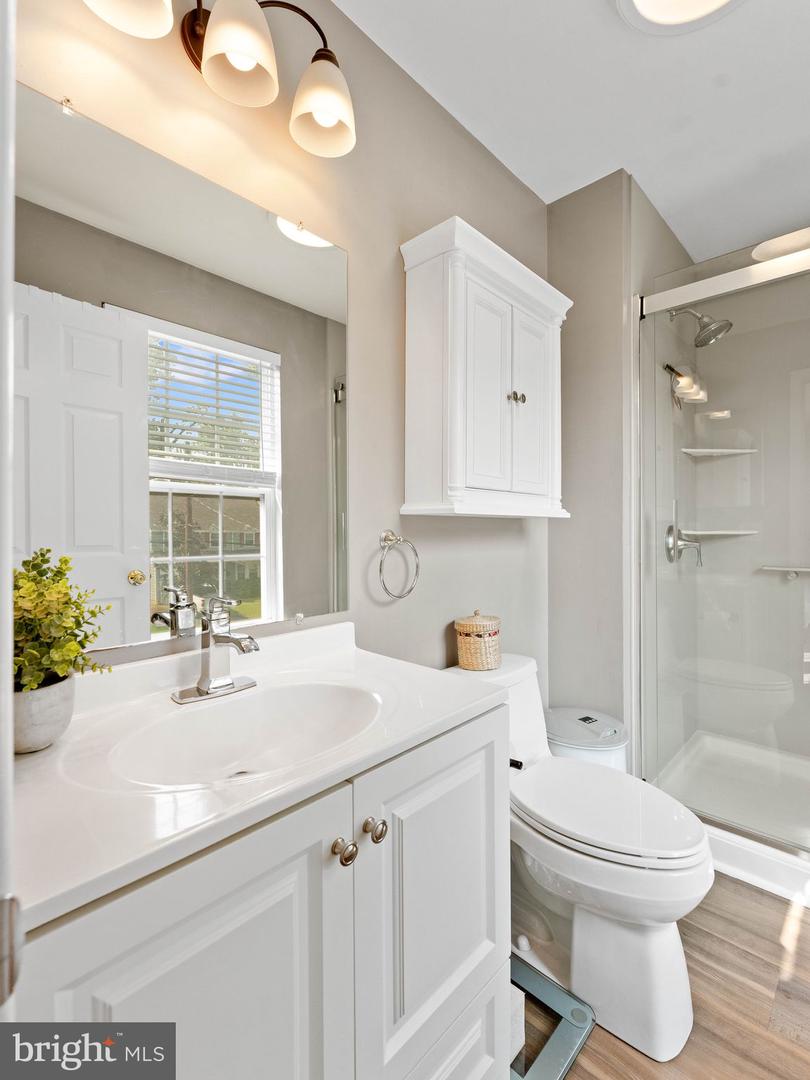 443 Hemlock Ter Property Photo 17