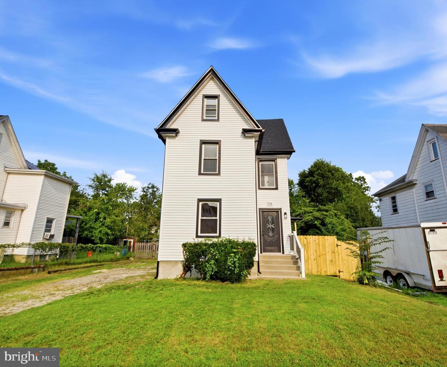 713 Billings Ave Property Photo 1
