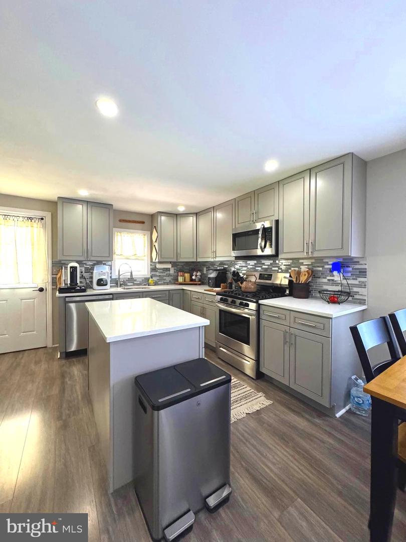 1935 Bellevue Ave Property Photo 2