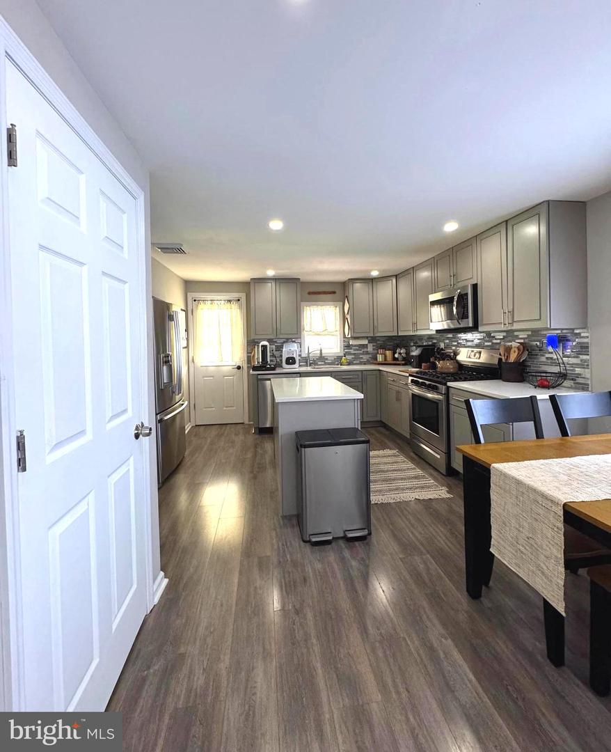 1935 Bellevue Ave Property Photo 3