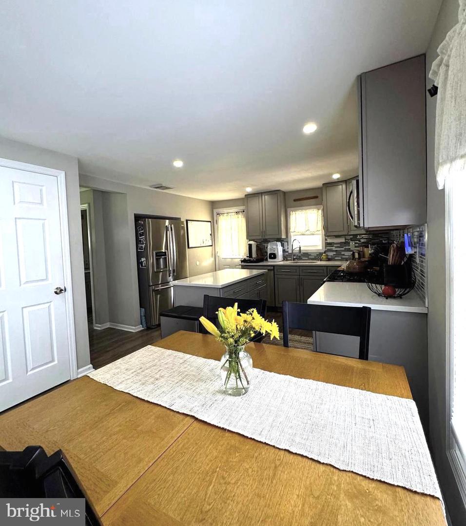 1935 Bellevue Ave Property Photo 4