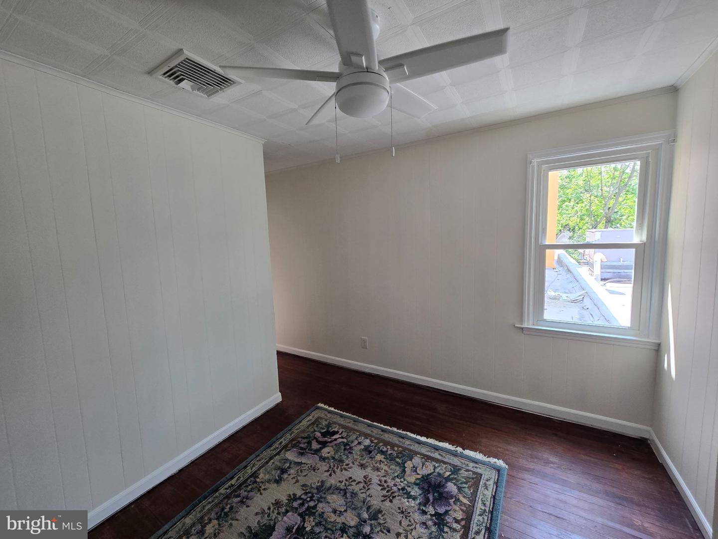 130 S Broadway Property Photo 2