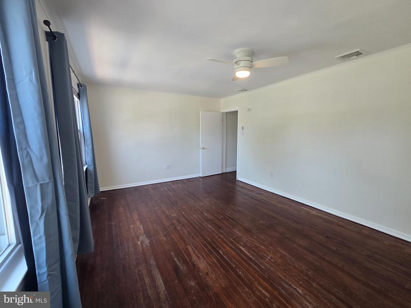 130 S Broadway Property Photo 6