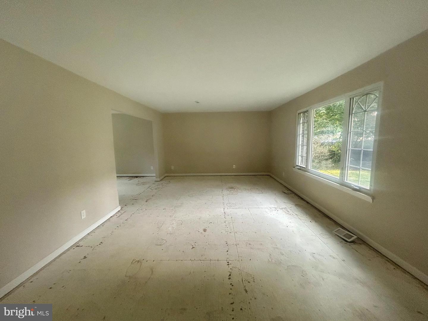 6 Harrell Ave Property Photo 2