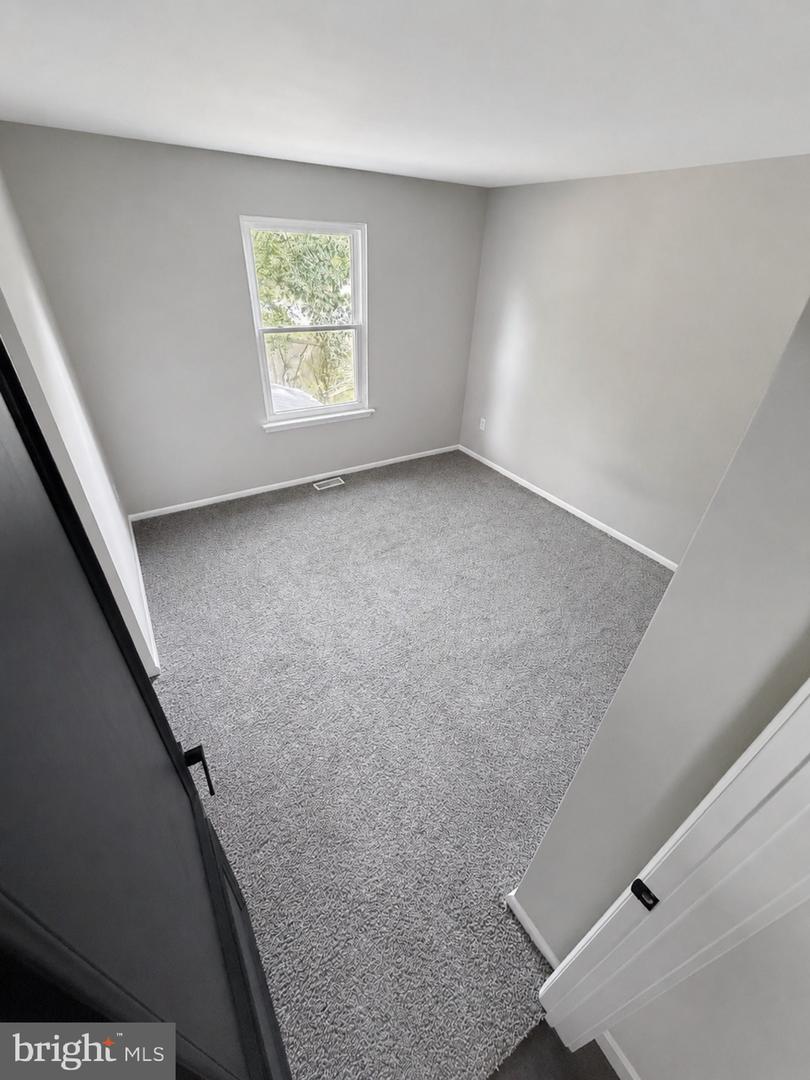 501 Forest Ct Property Photo 15