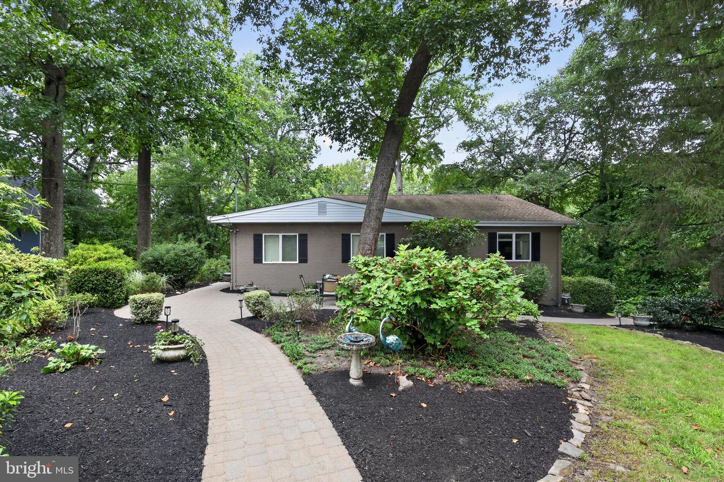 60 Laurel Dr Property Photo 34