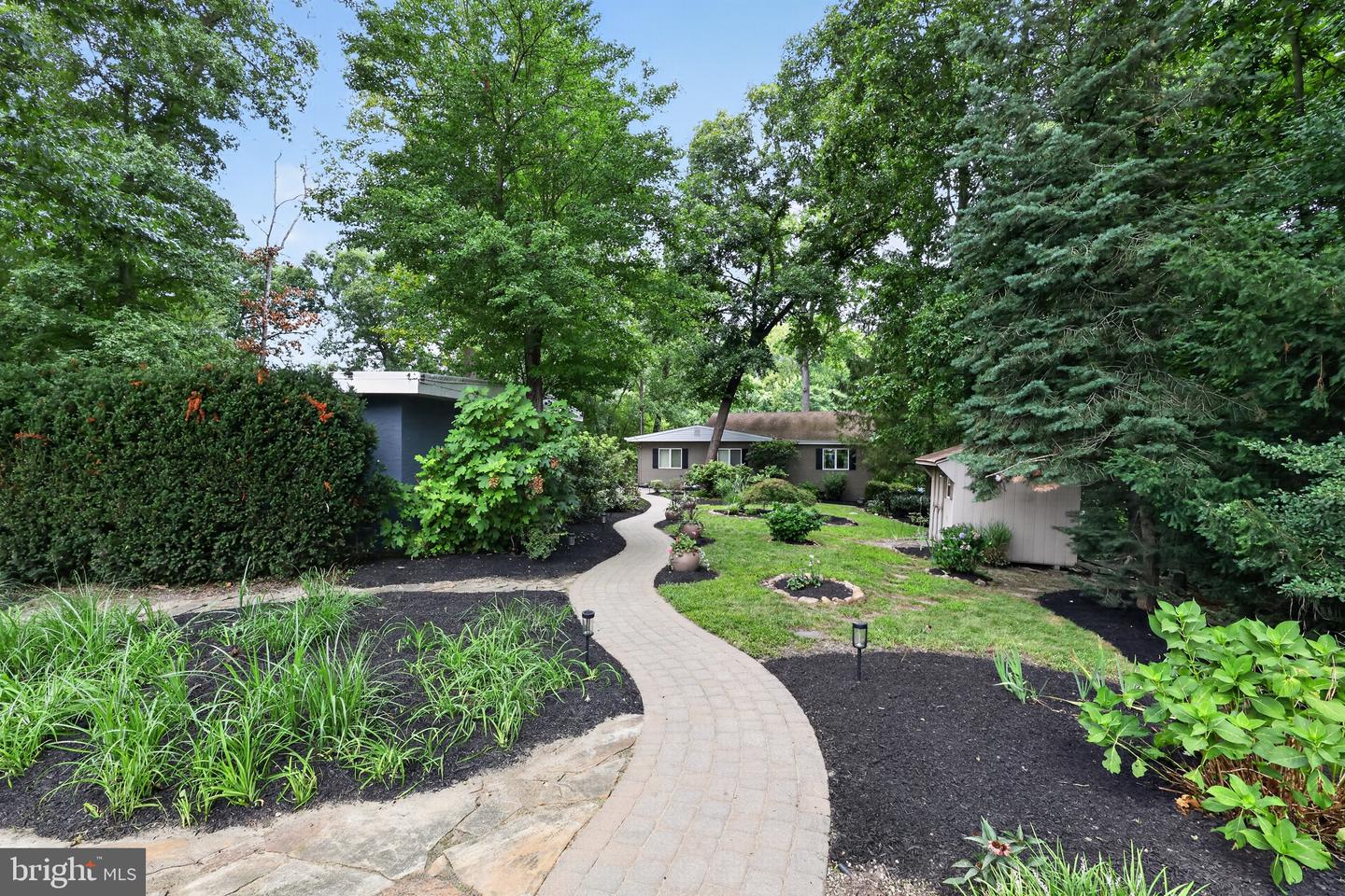 60 Laurel Dr Property Photo 37