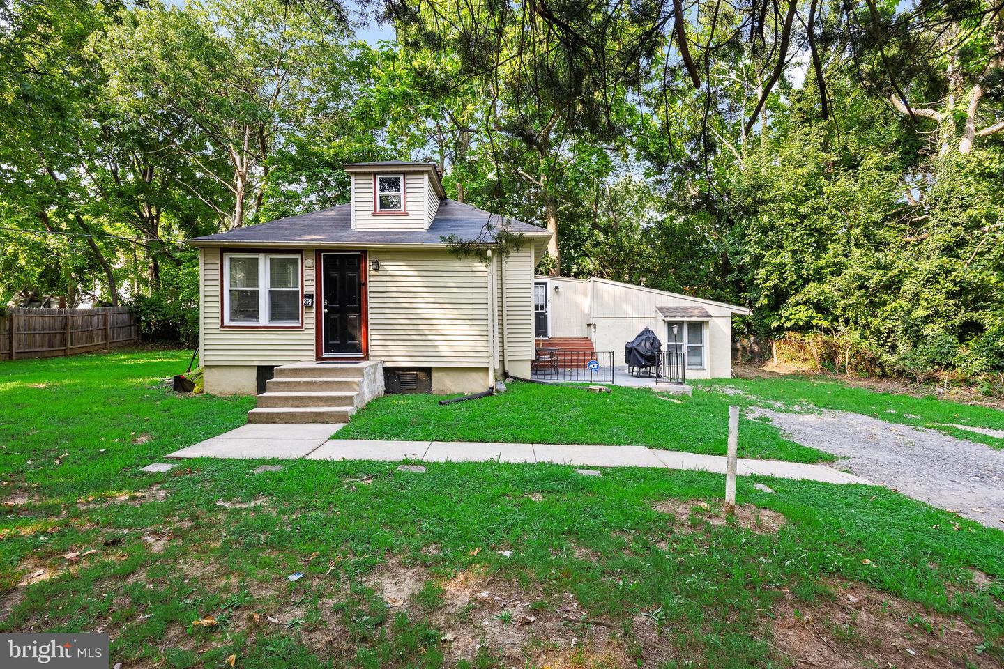 32 Reid St Property Photo 1