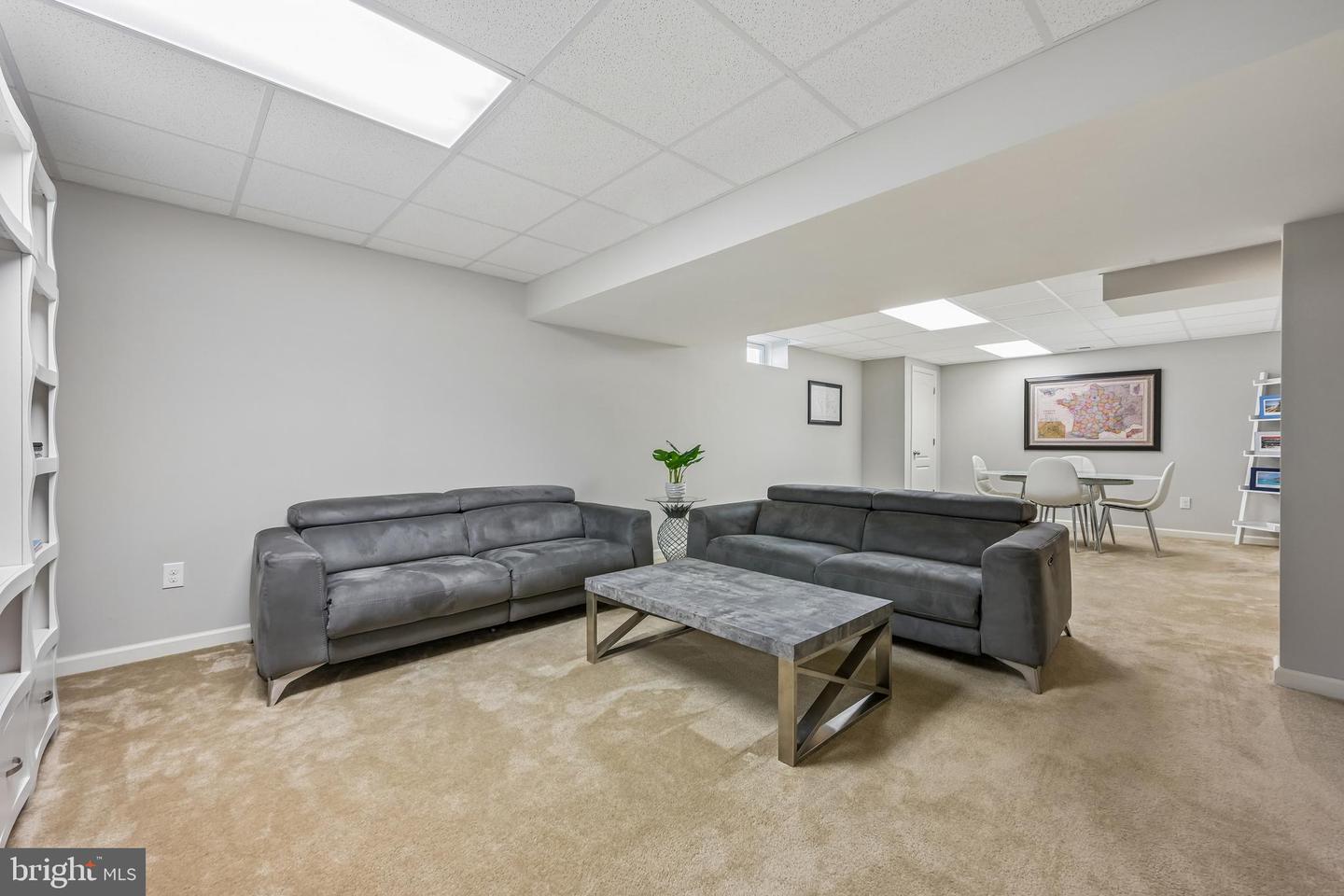 1008 Shira Ct Property Photo 22