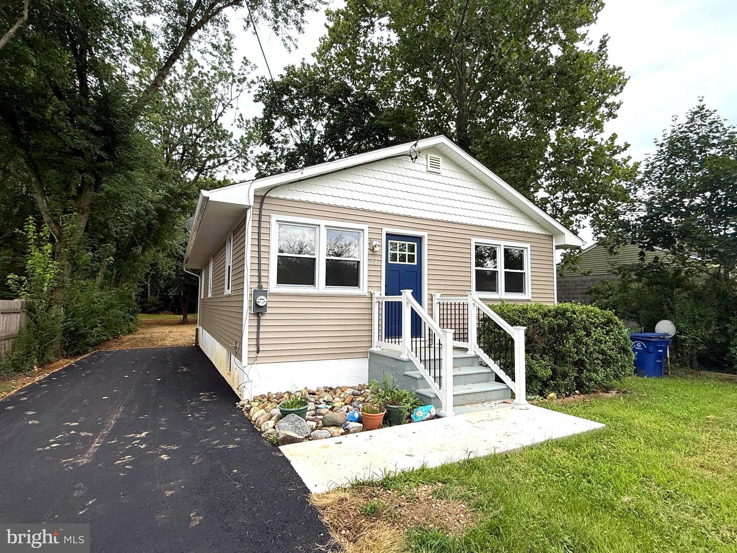 24 Woodland Ave Property Photo 1