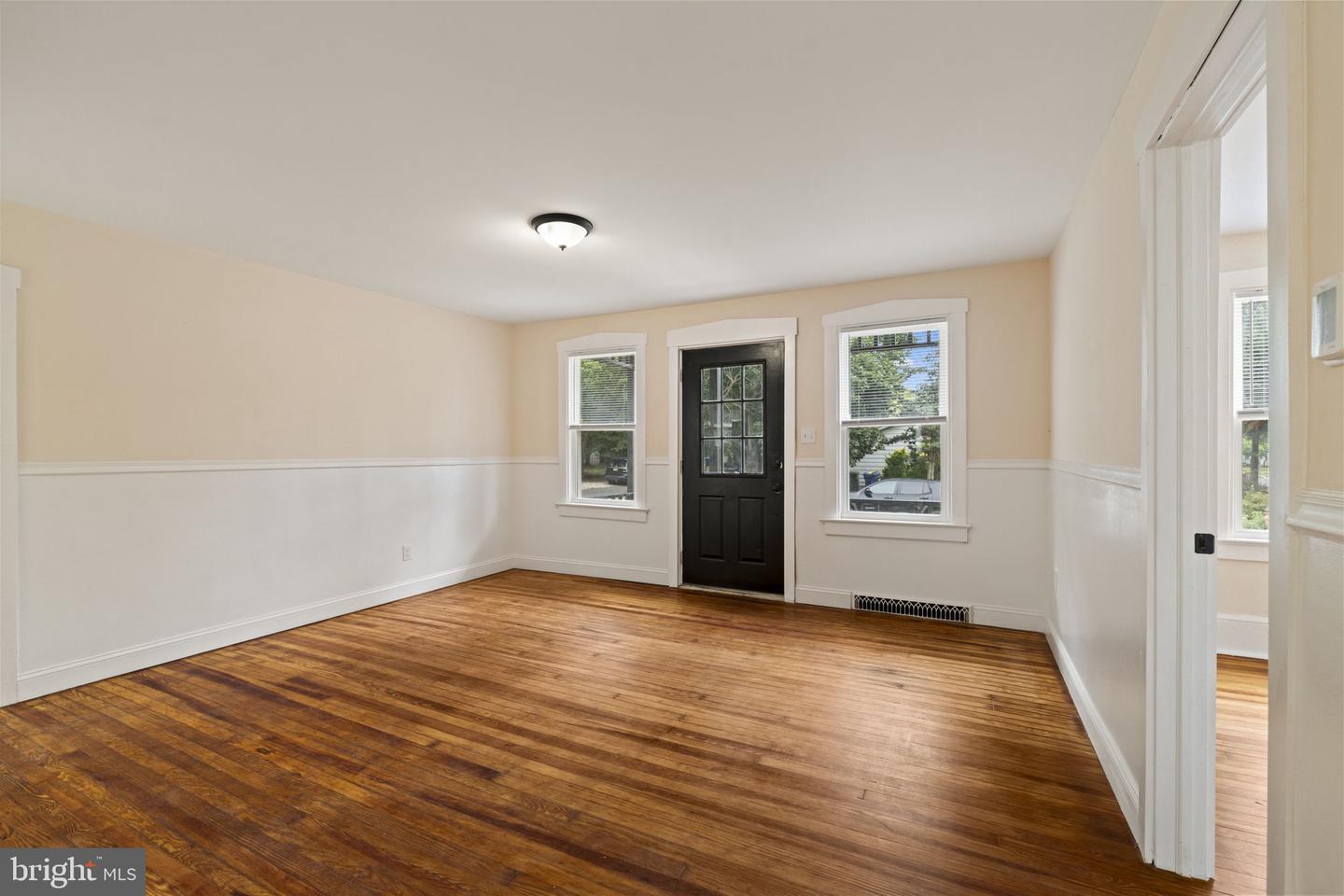 301 University Blvd Property Photo 7