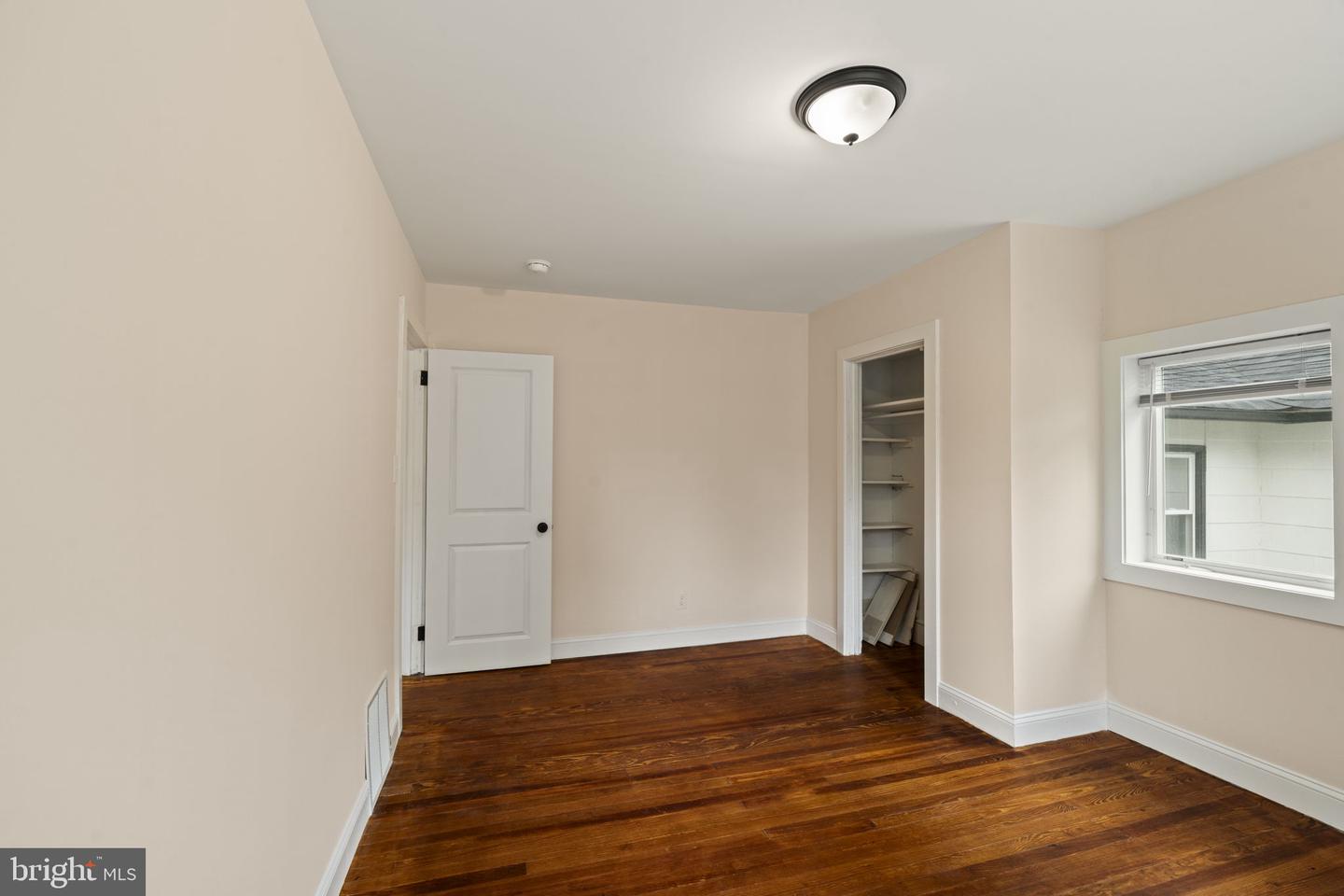 301 University Blvd Property Photo 10