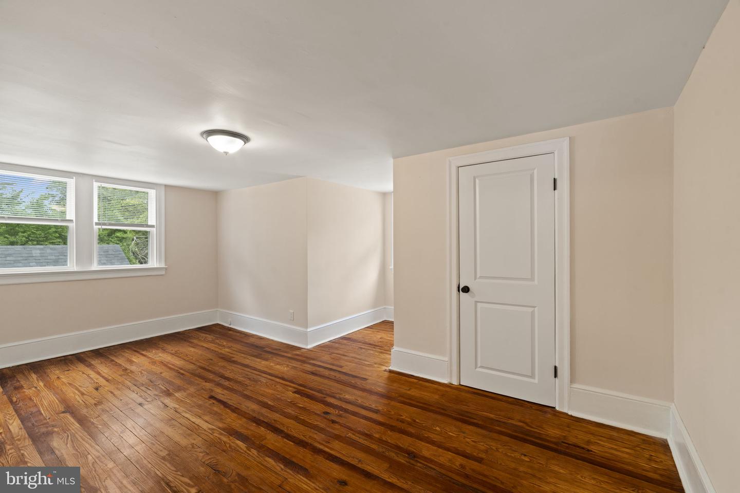 301 University Blvd Property Photo 27