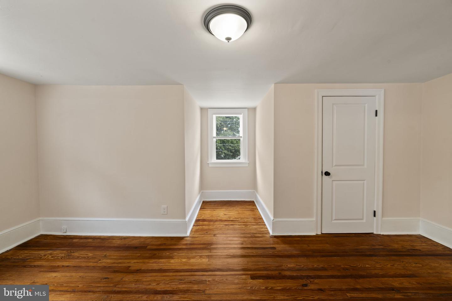 301 University Blvd Property Photo 30