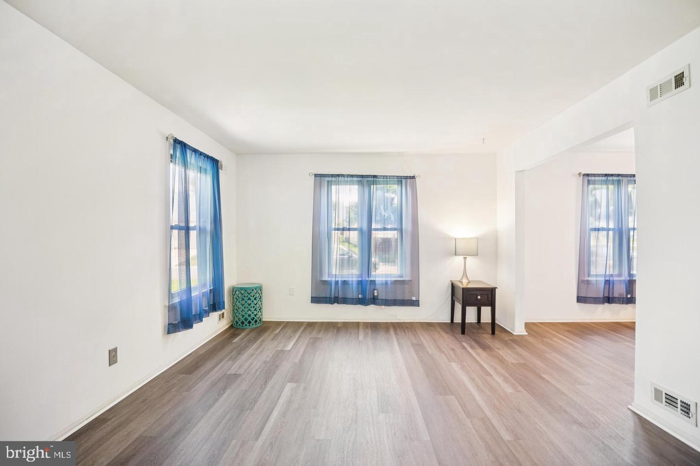 9 Adams St Property Photo 3