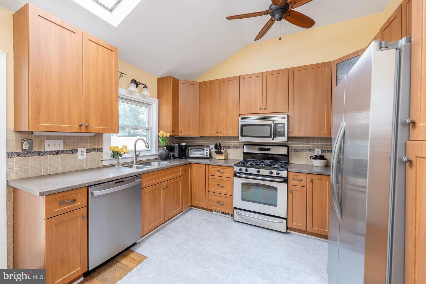 30 Budd Blvd Property Photo 4
