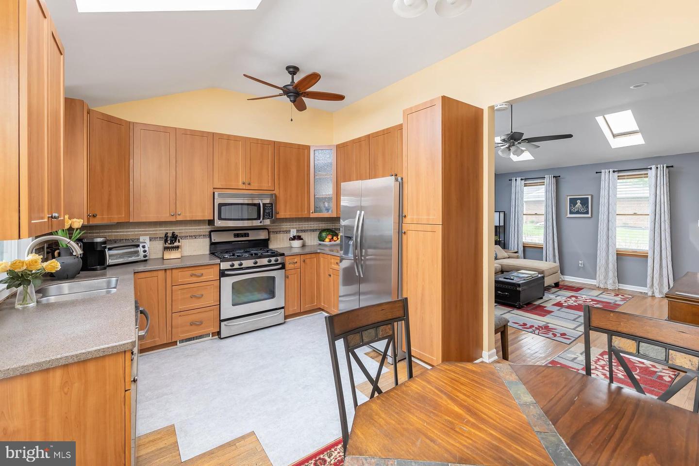 30 Budd Blvd Property Photo 6