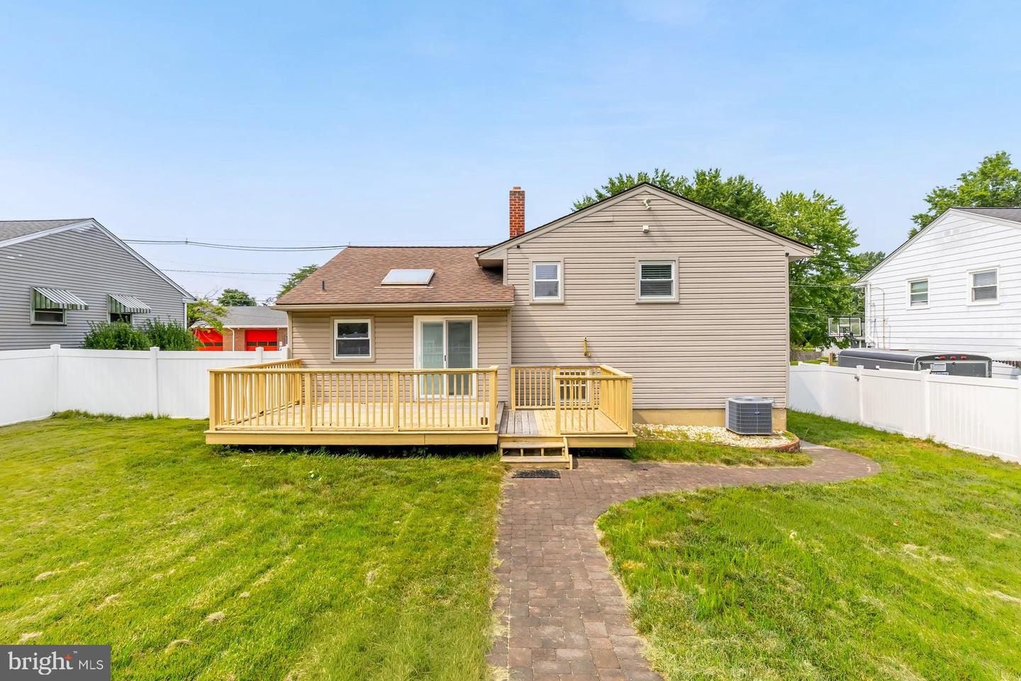 30 Budd Blvd Property Photo 17