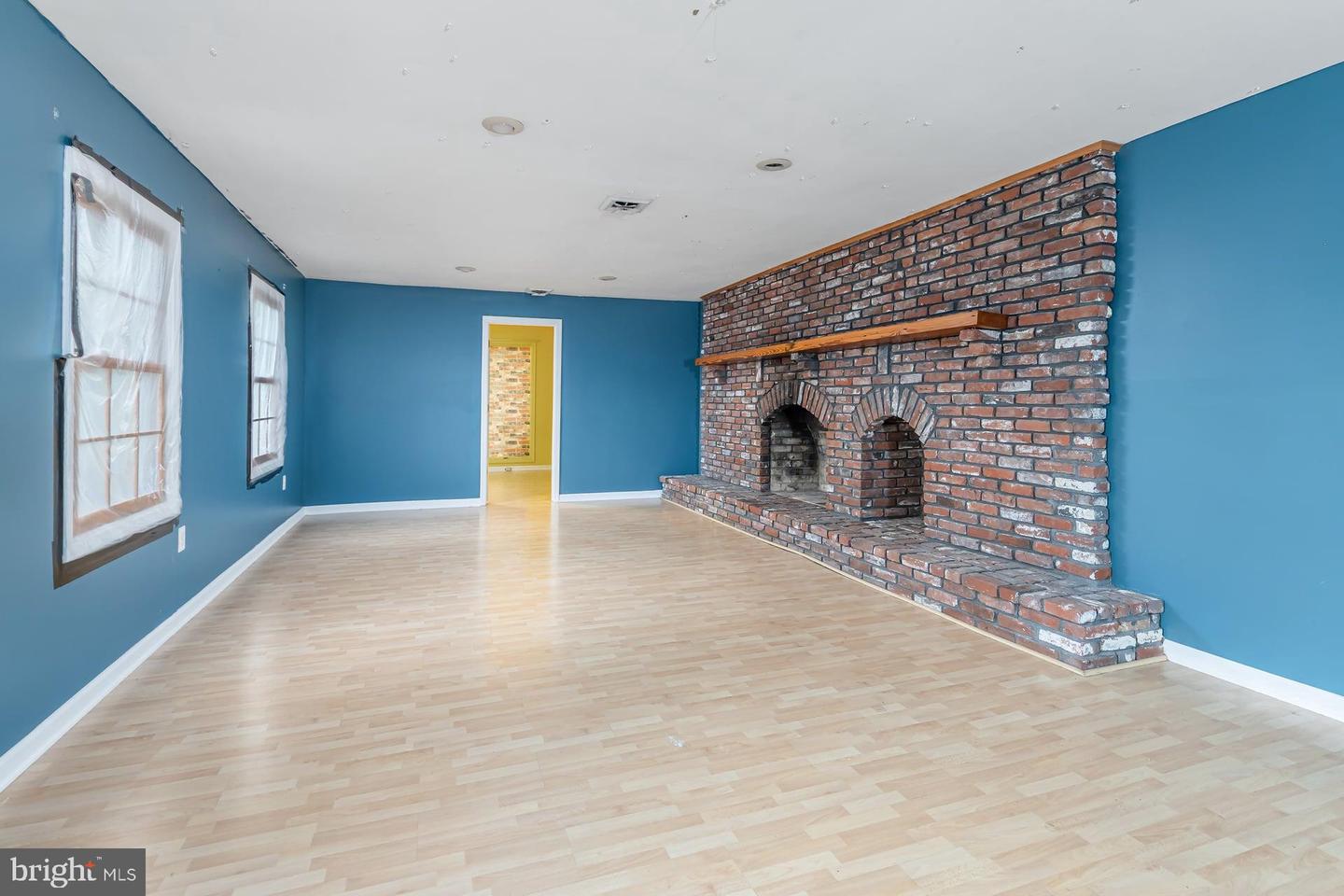 8 Grove St Property Photo 5
