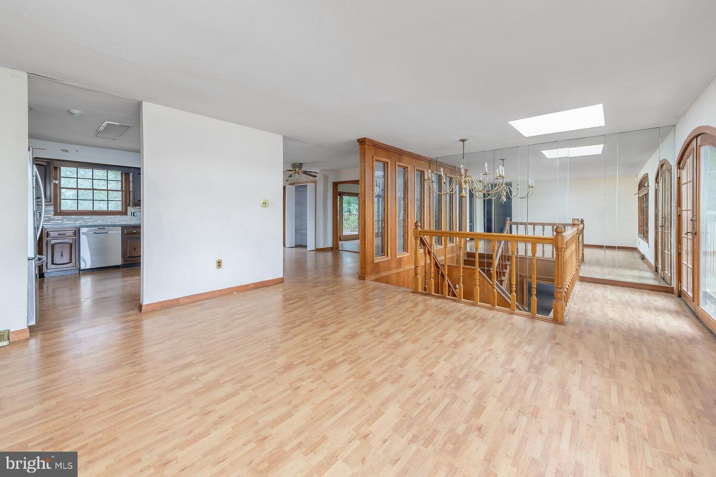 8 Grove St Property Photo 7