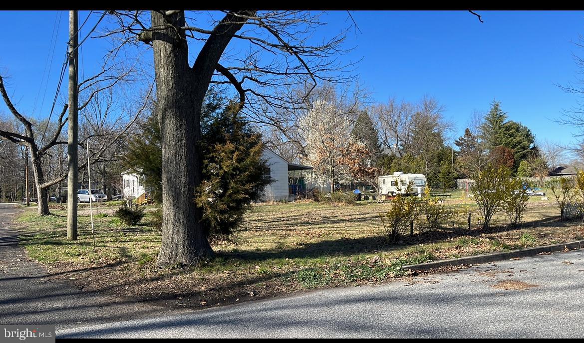 1561 Lafayette St Property Photo 2