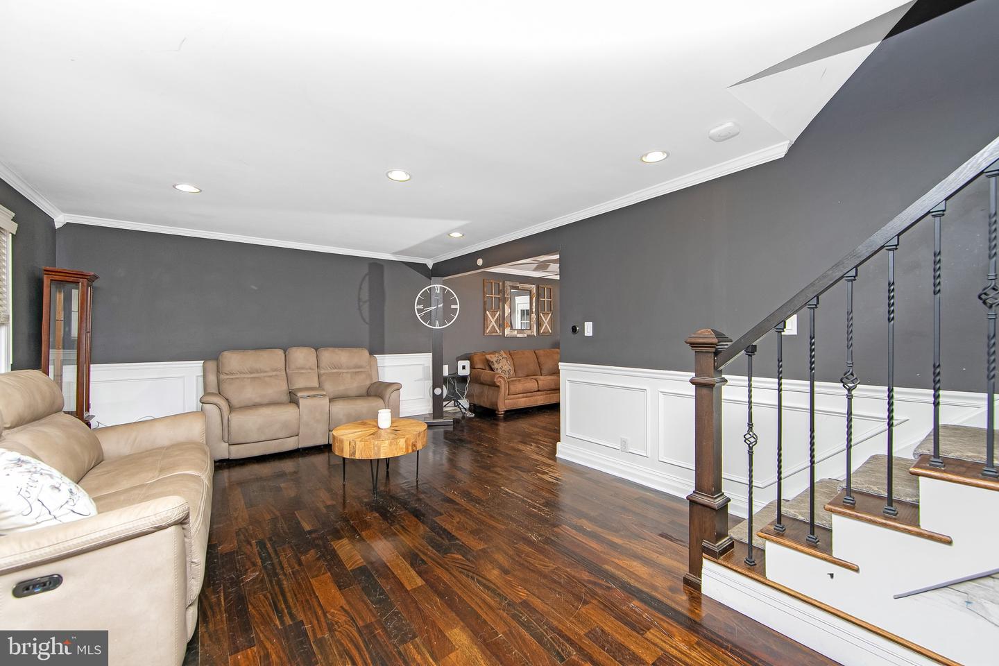 10 Forrest Dr Property Photo 8