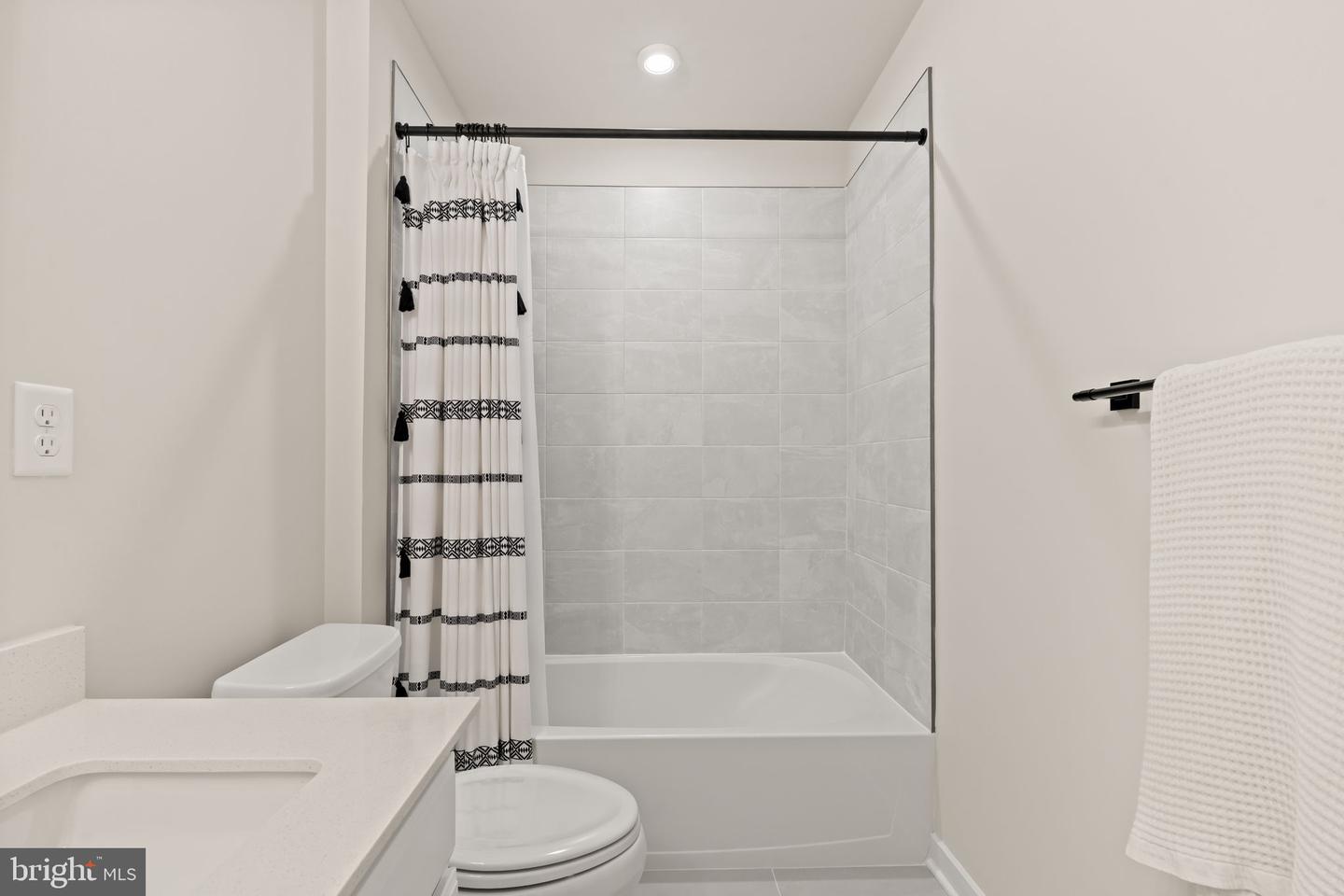 149 Merseyside Dr Property Photo 22