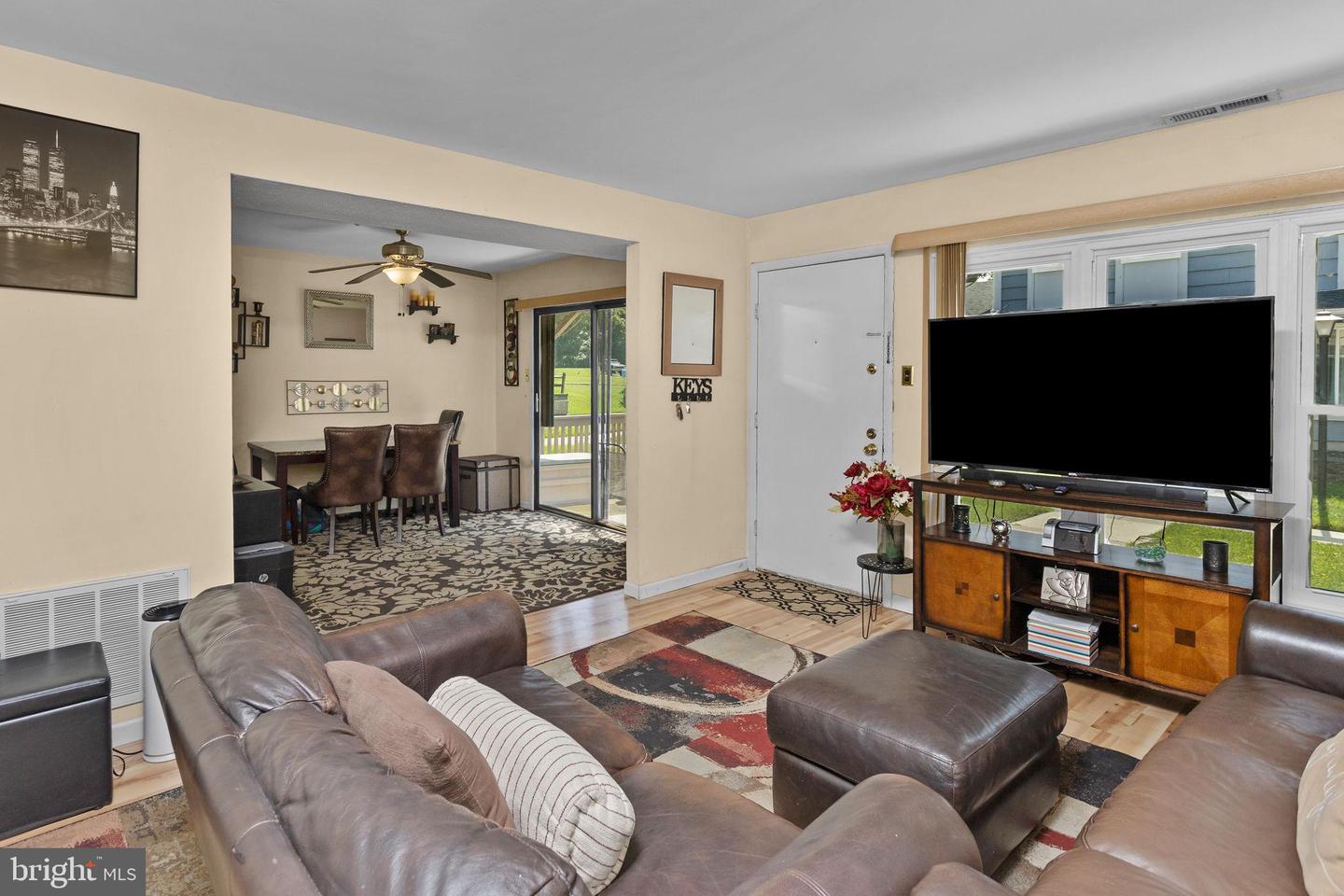 20 Maplewood Property Photo 4