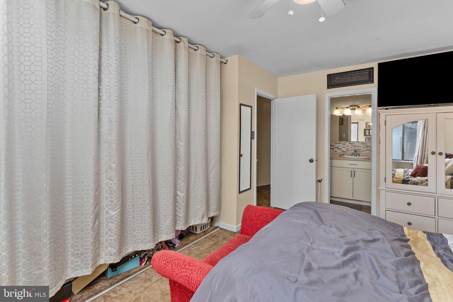 20 Maplewood Property Photo 14