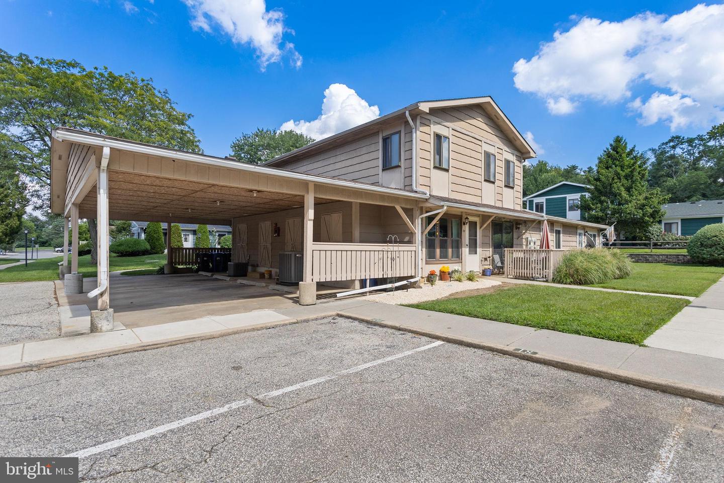 20 Maplewood Property Photo 18