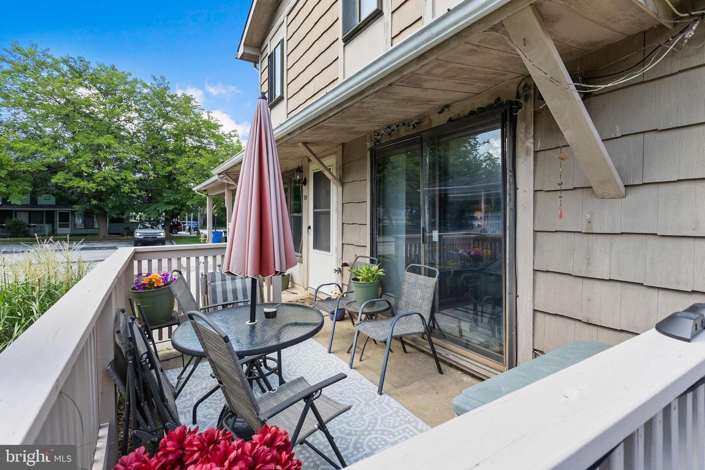 20 Maplewood Property Photo 23