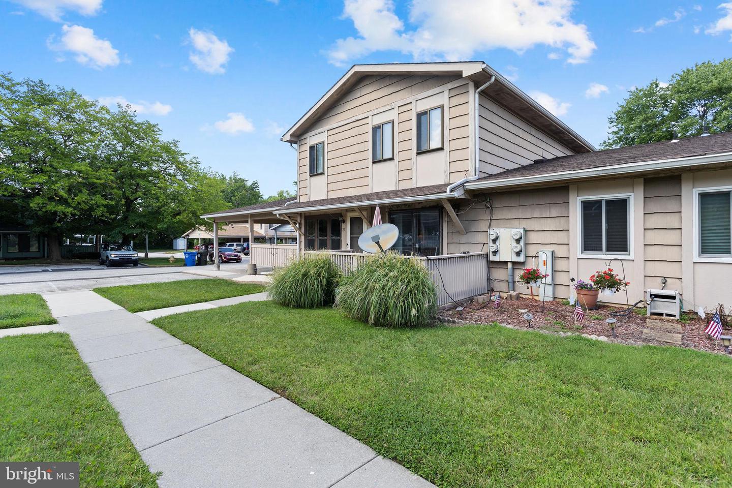 20 Maplewood Property Photo 24