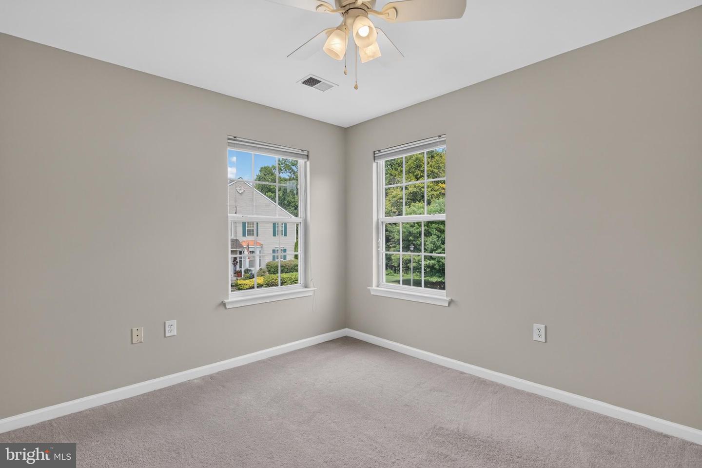 124 Chancellor Property Photo 24