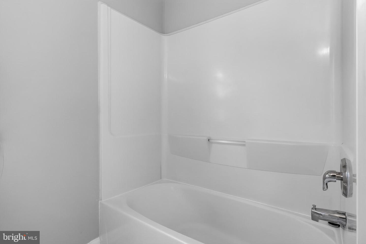 124 Chancellor Property Photo 26