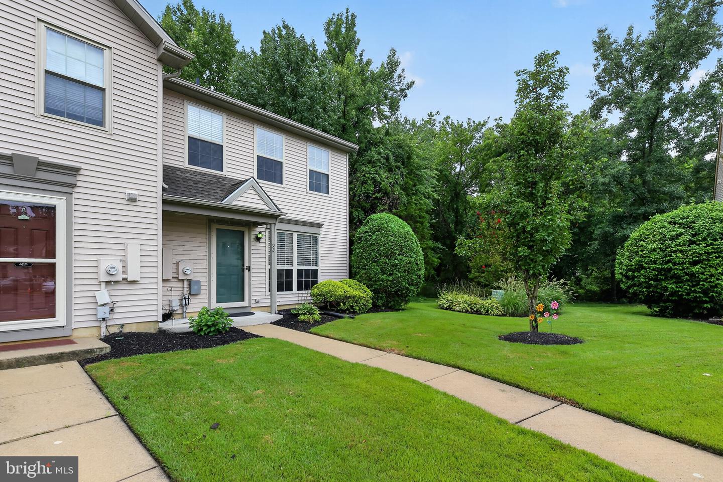 92 FOREST CT Property Photo 1