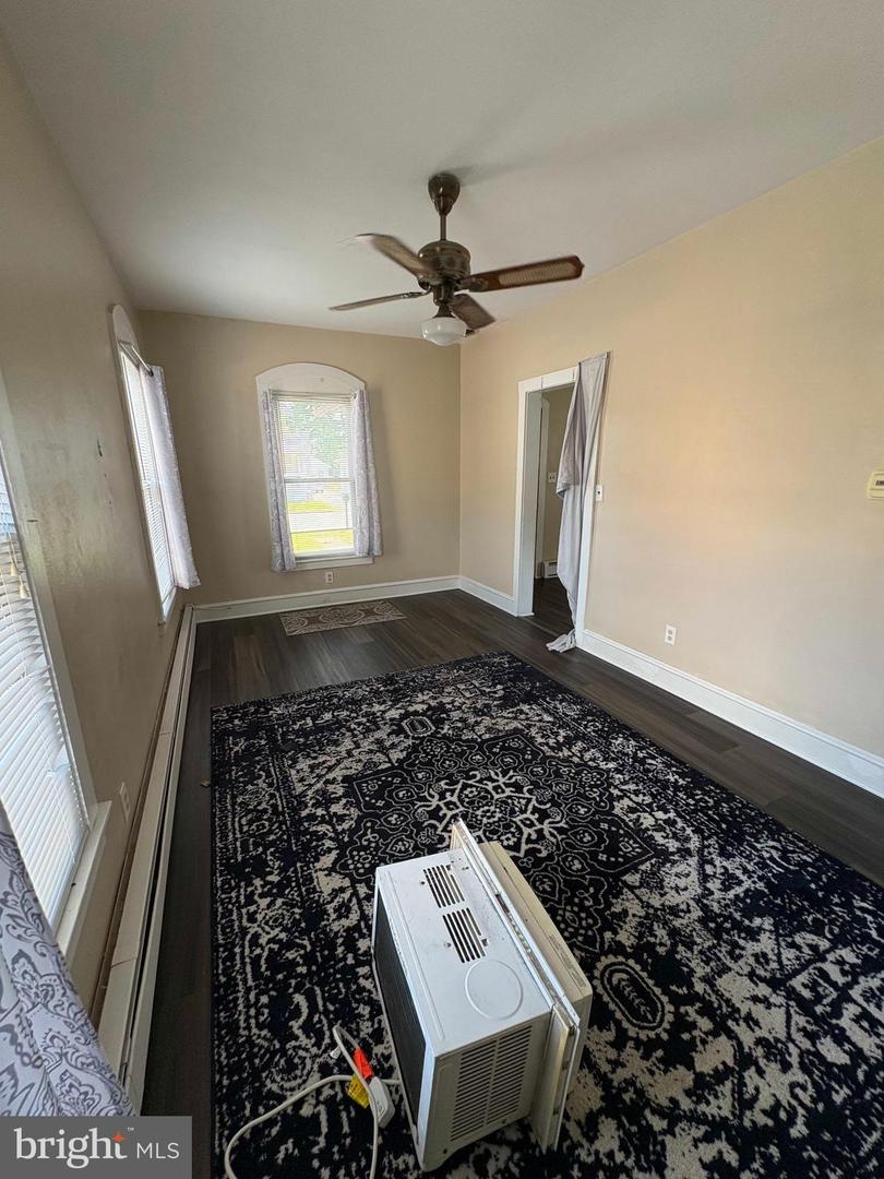 14 Arch St Property Photo 19