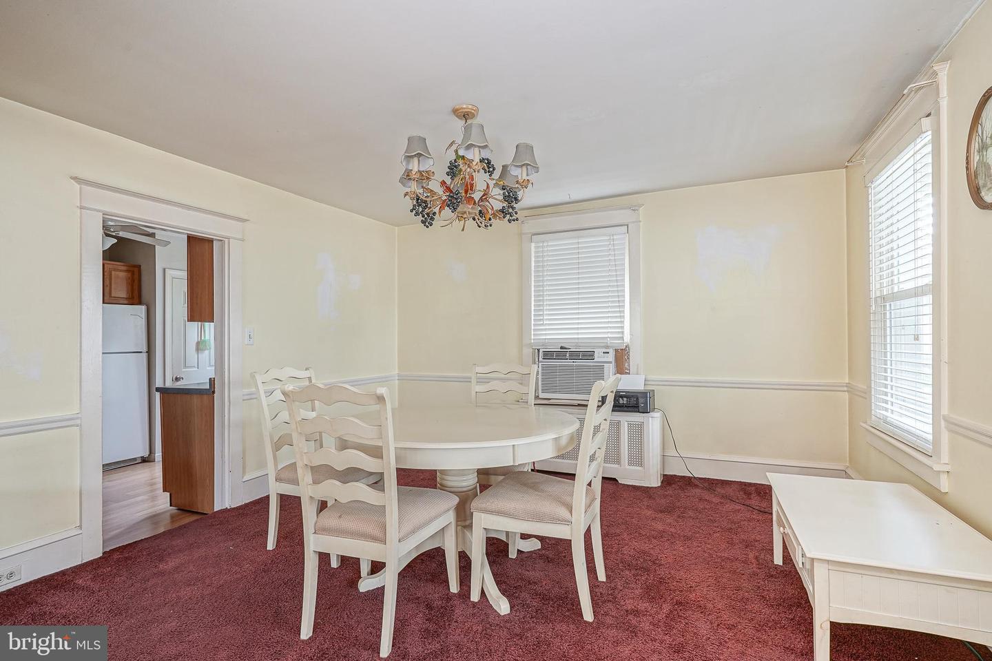 39 Watkins Ave Property Photo 7