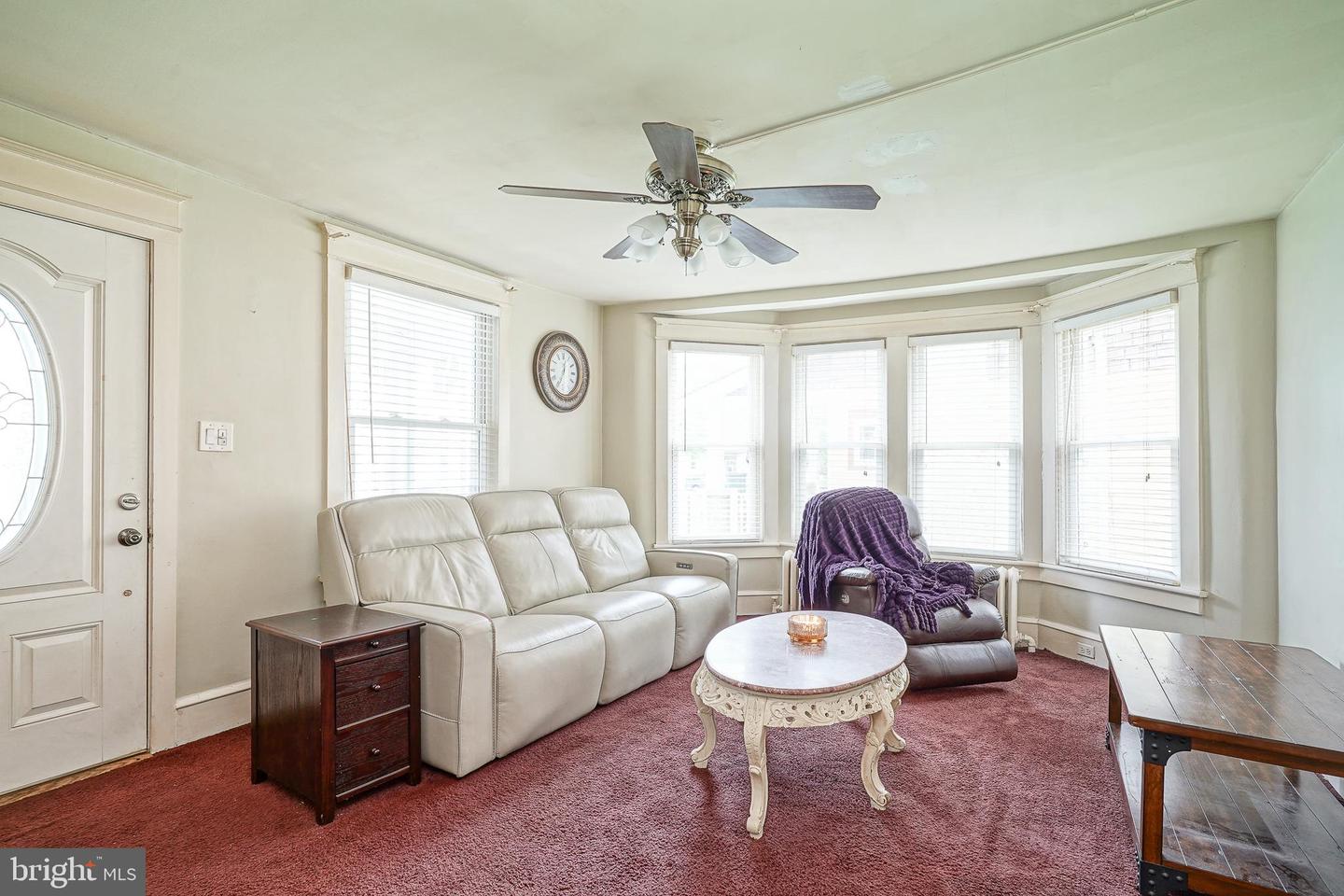 39 Watkins Ave Property Photo 9