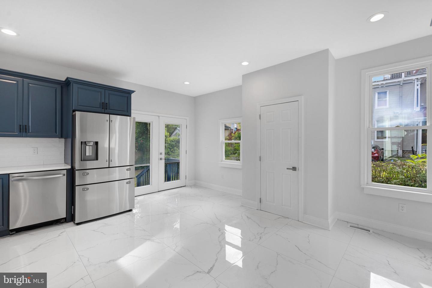 45 E Centre St Property Photo 27