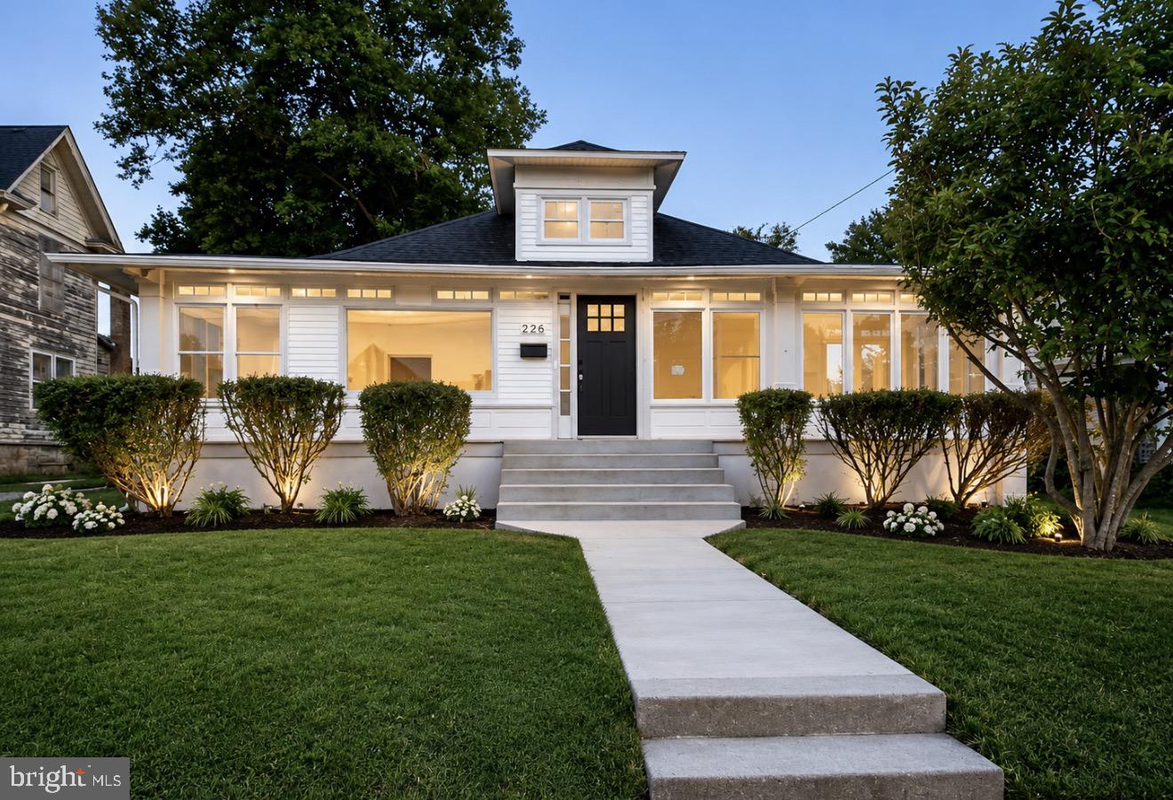 226 W HIGH ST
