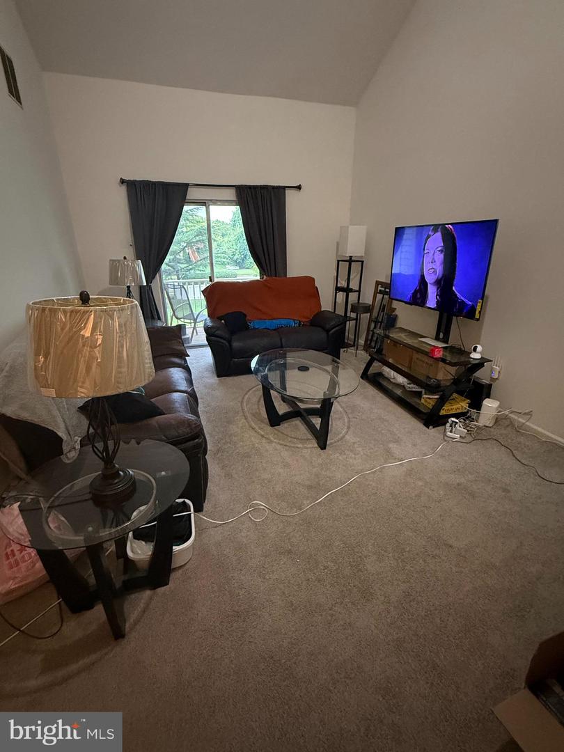 106 Steeplechase Ct Property Photo 4