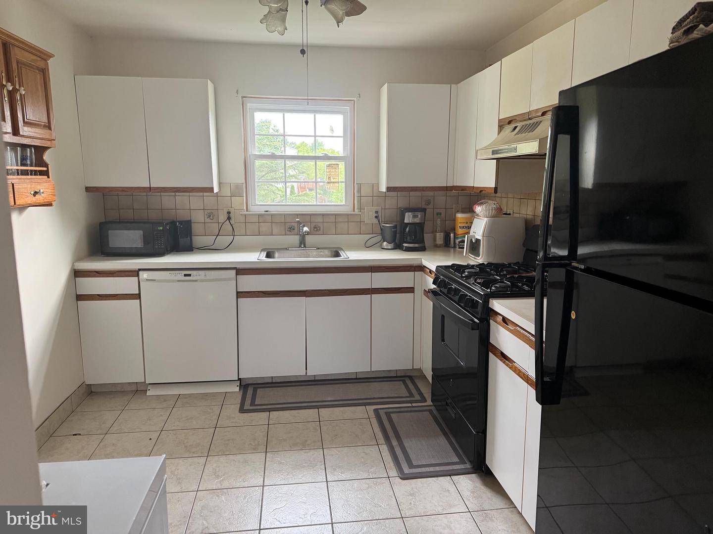 106 Steeplechase Ct Property Photo 9