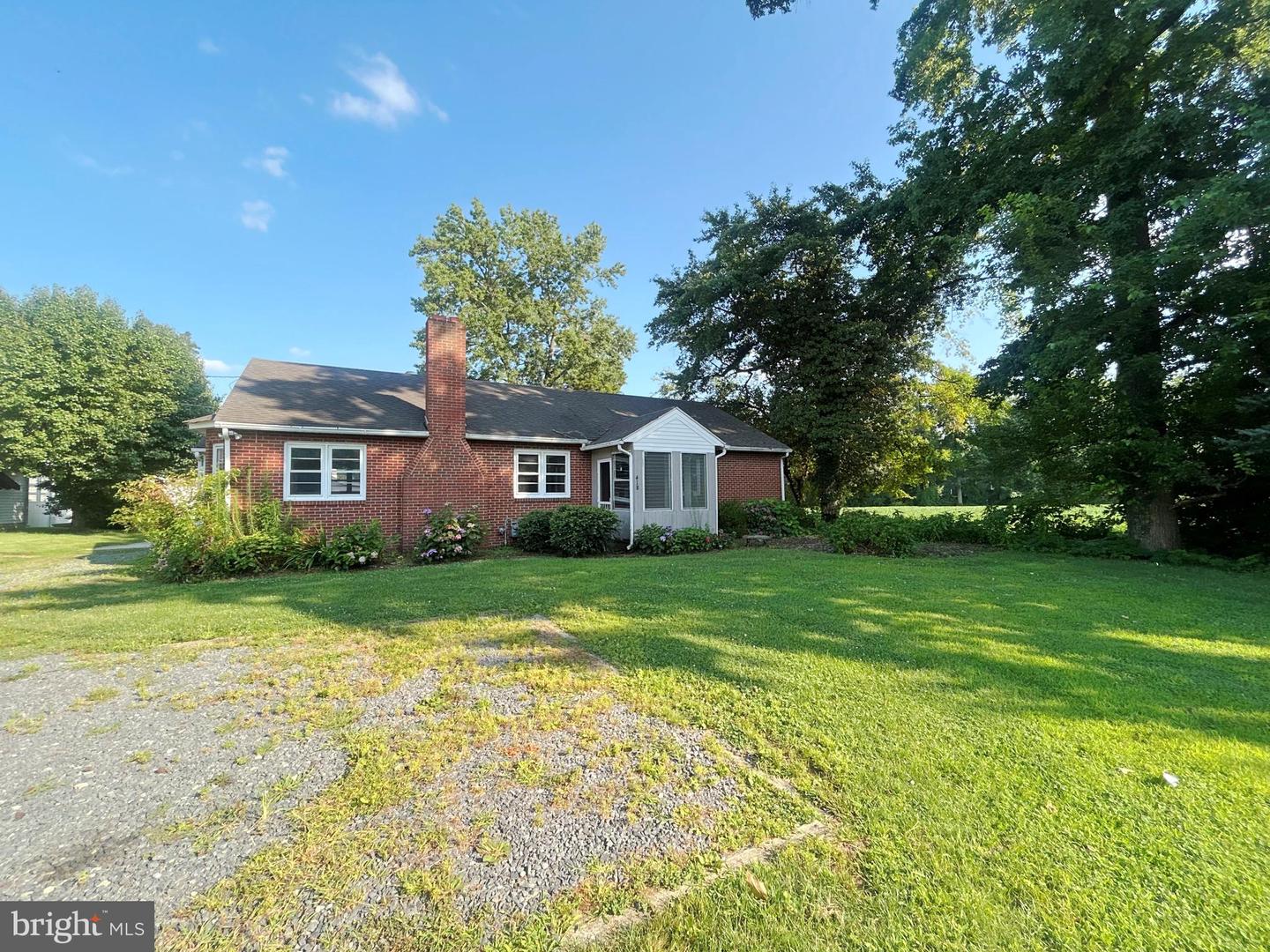 418 Swedesboro Rd Property Photo 1