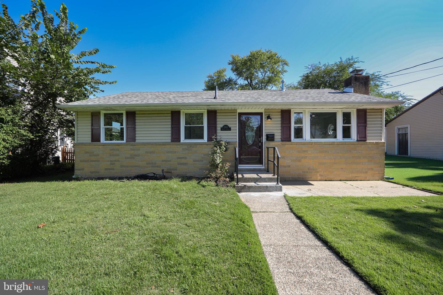 1205 Hessian Ave Property Photo 1
