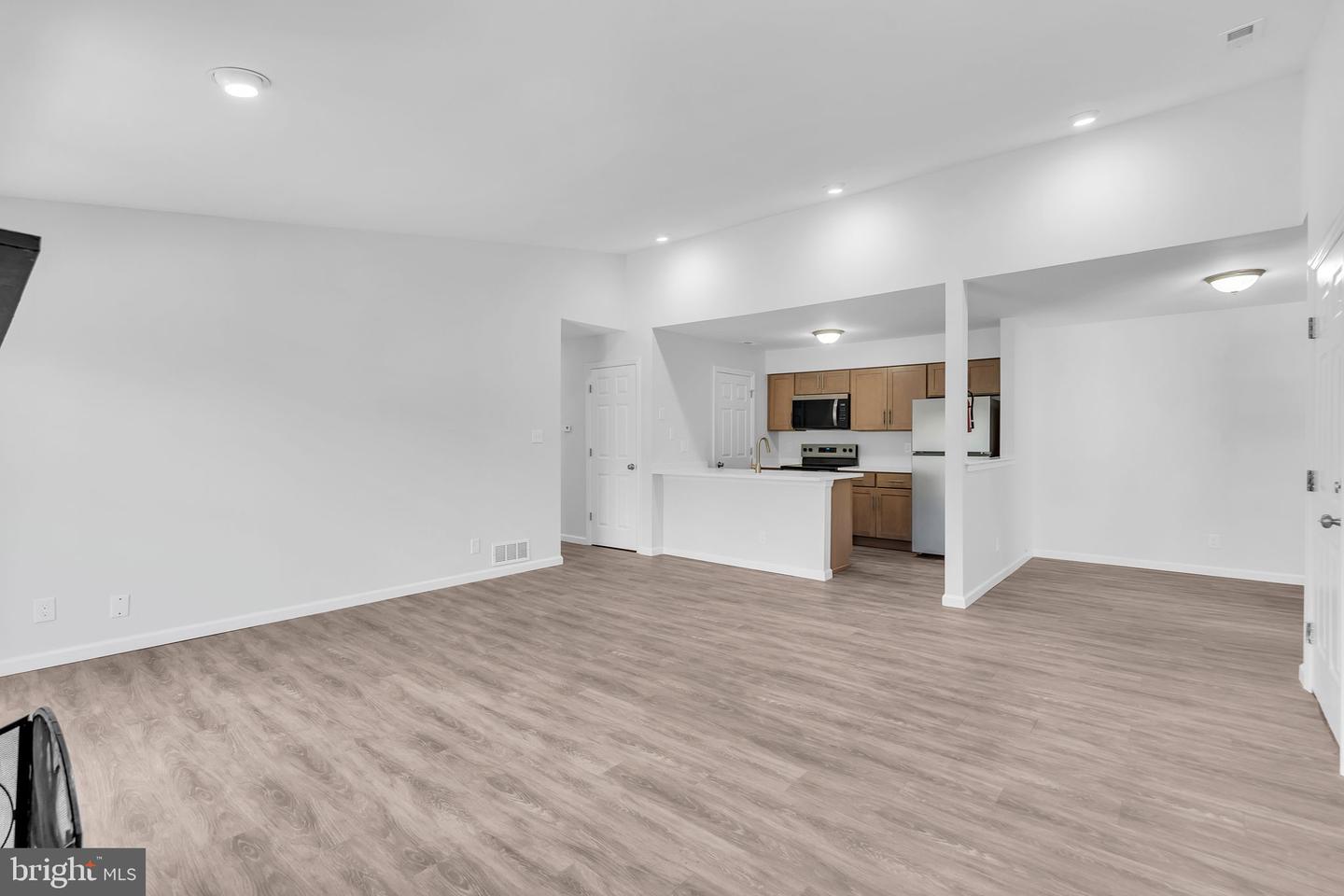 454 Durham Ct Property Photo 5