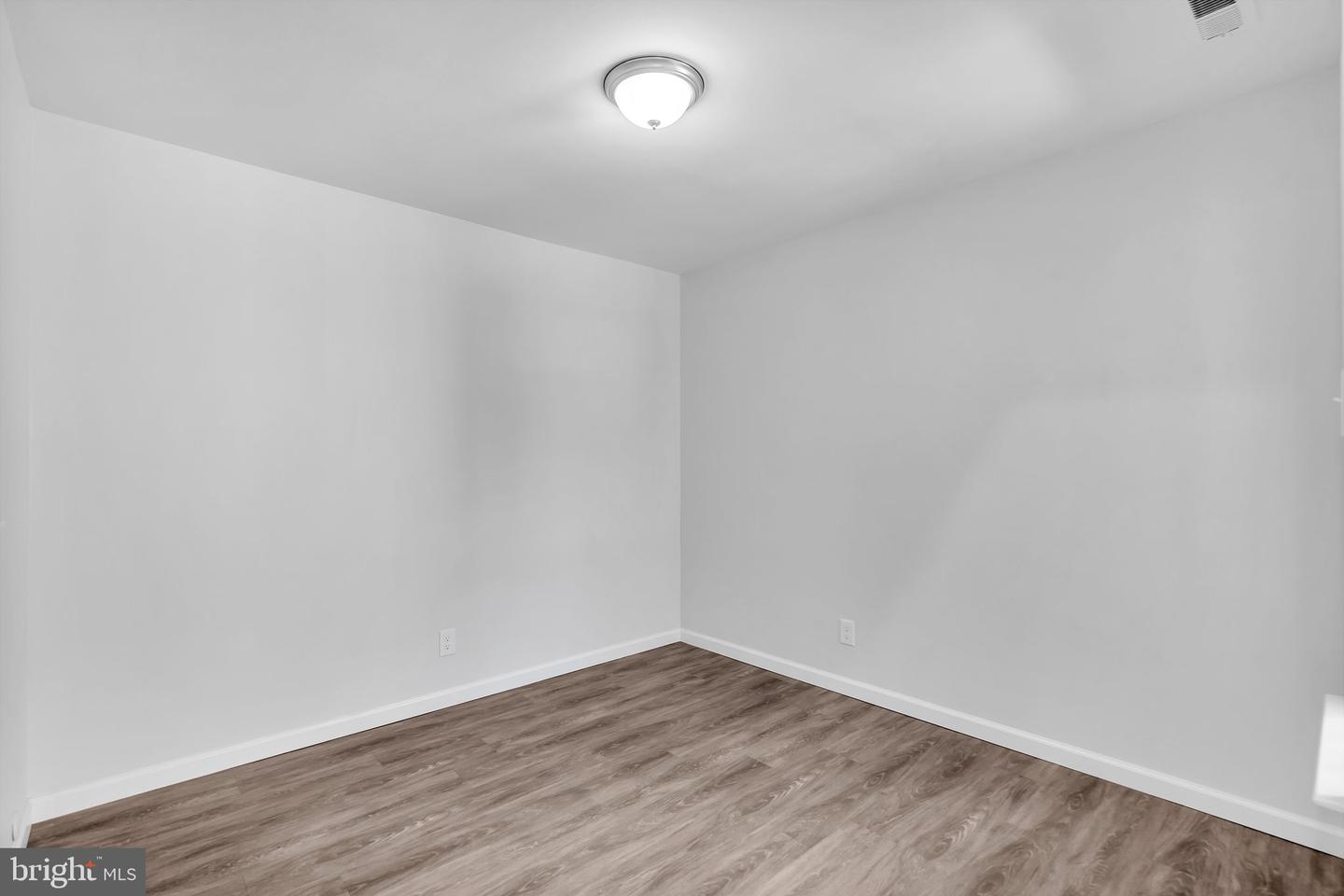 454 Durham Ct Property Photo 6