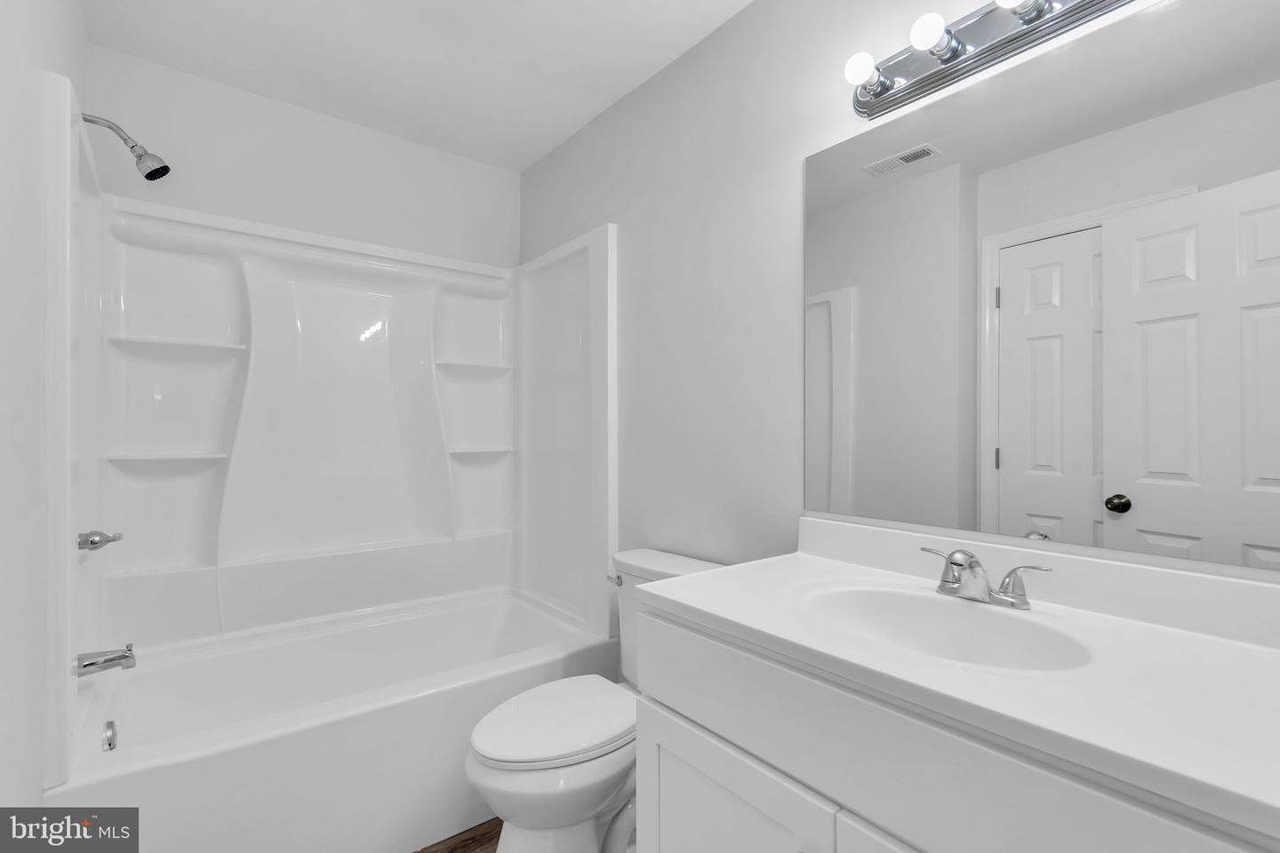 454 Durham Ct Property Photo 17