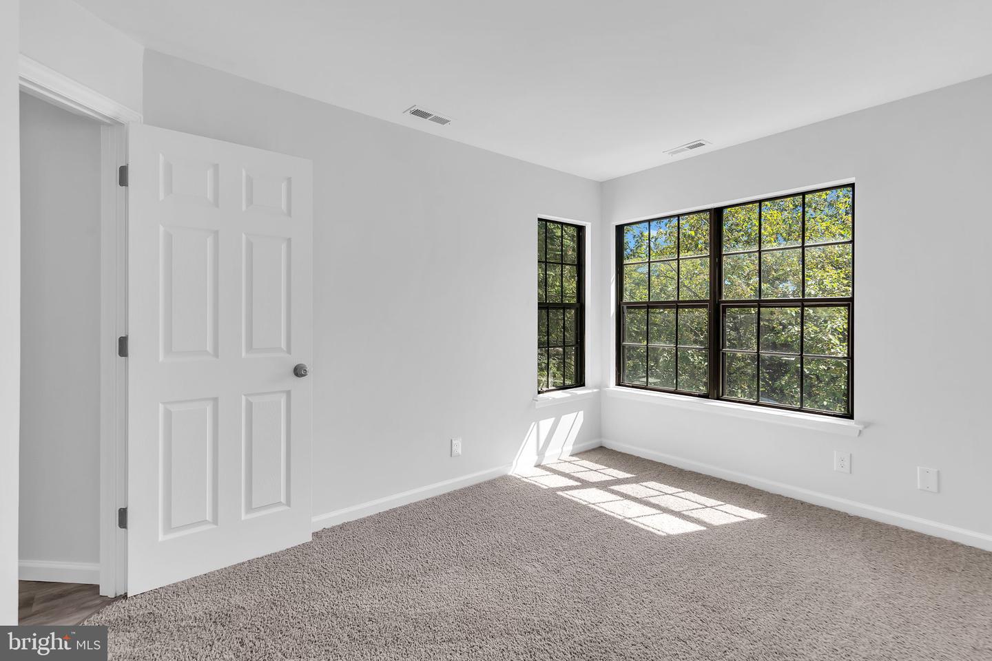 454 Durham Ct Property Photo 21