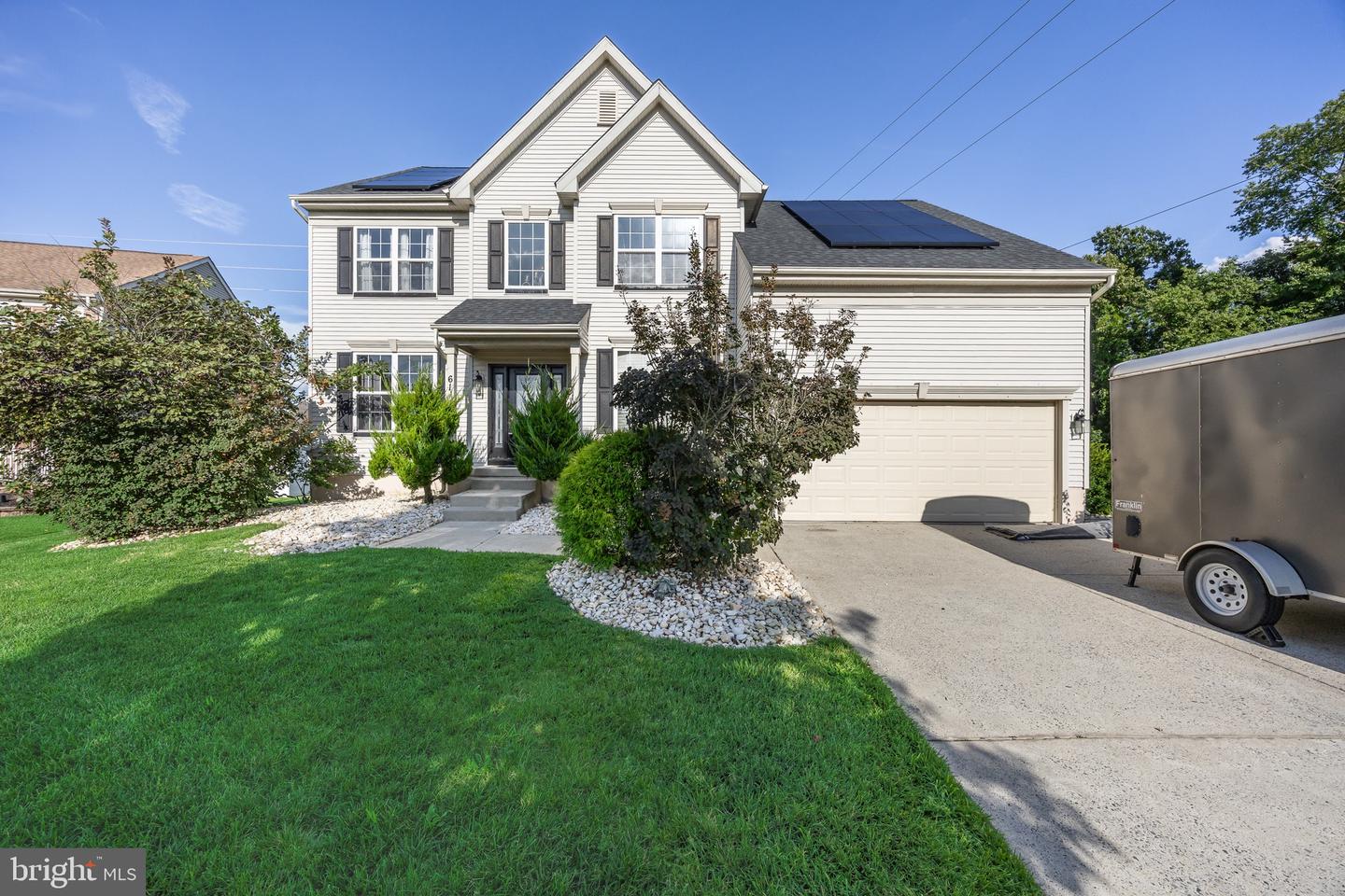 61 Candlewood Rd Property Photo 1